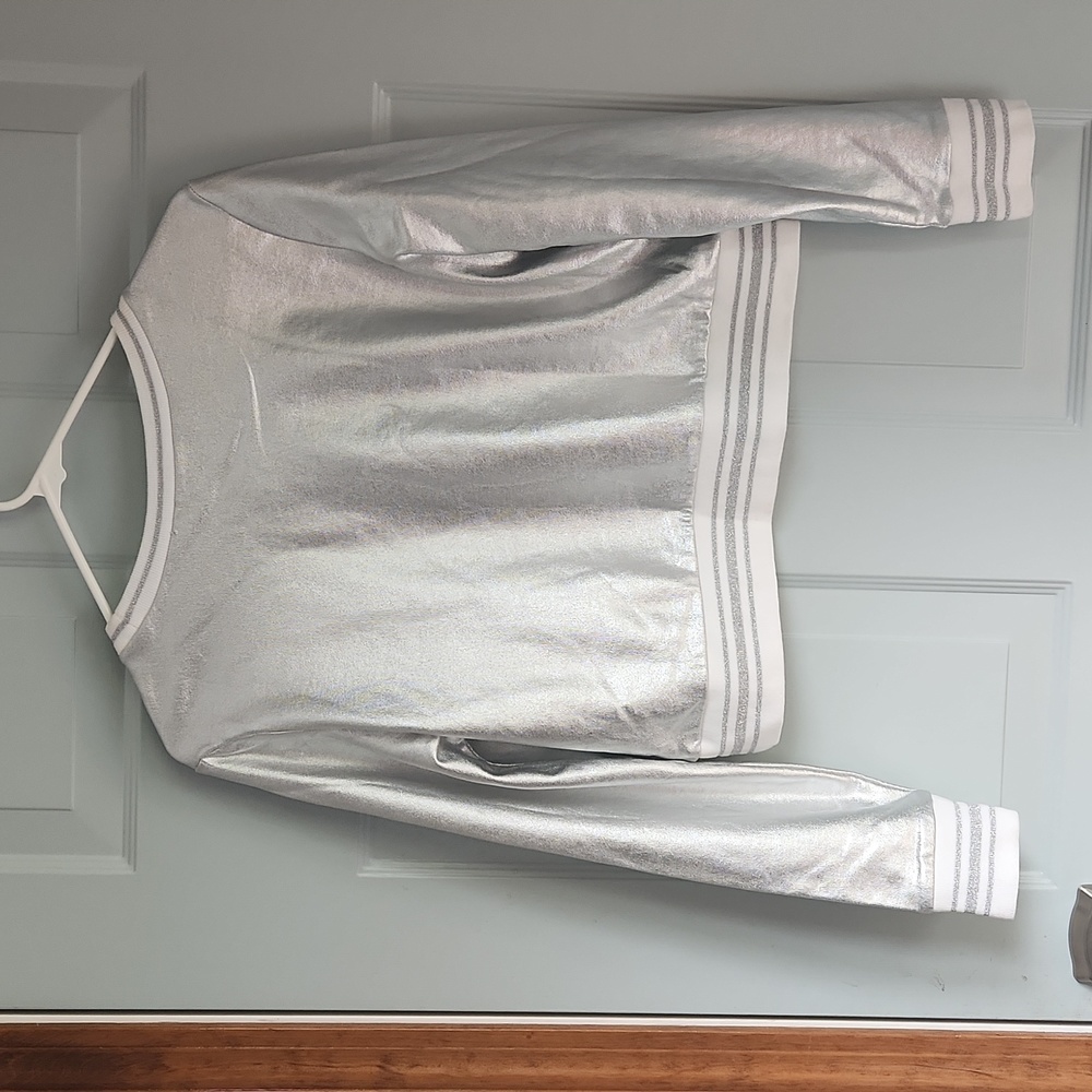 Forever 21, Woman's, Sz M, Shiny Silver, White/ Silver Neck, Cuffs & Bottom - Picture 6 of 8